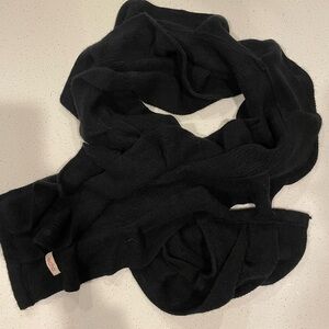 Echo Black Knit Scarf